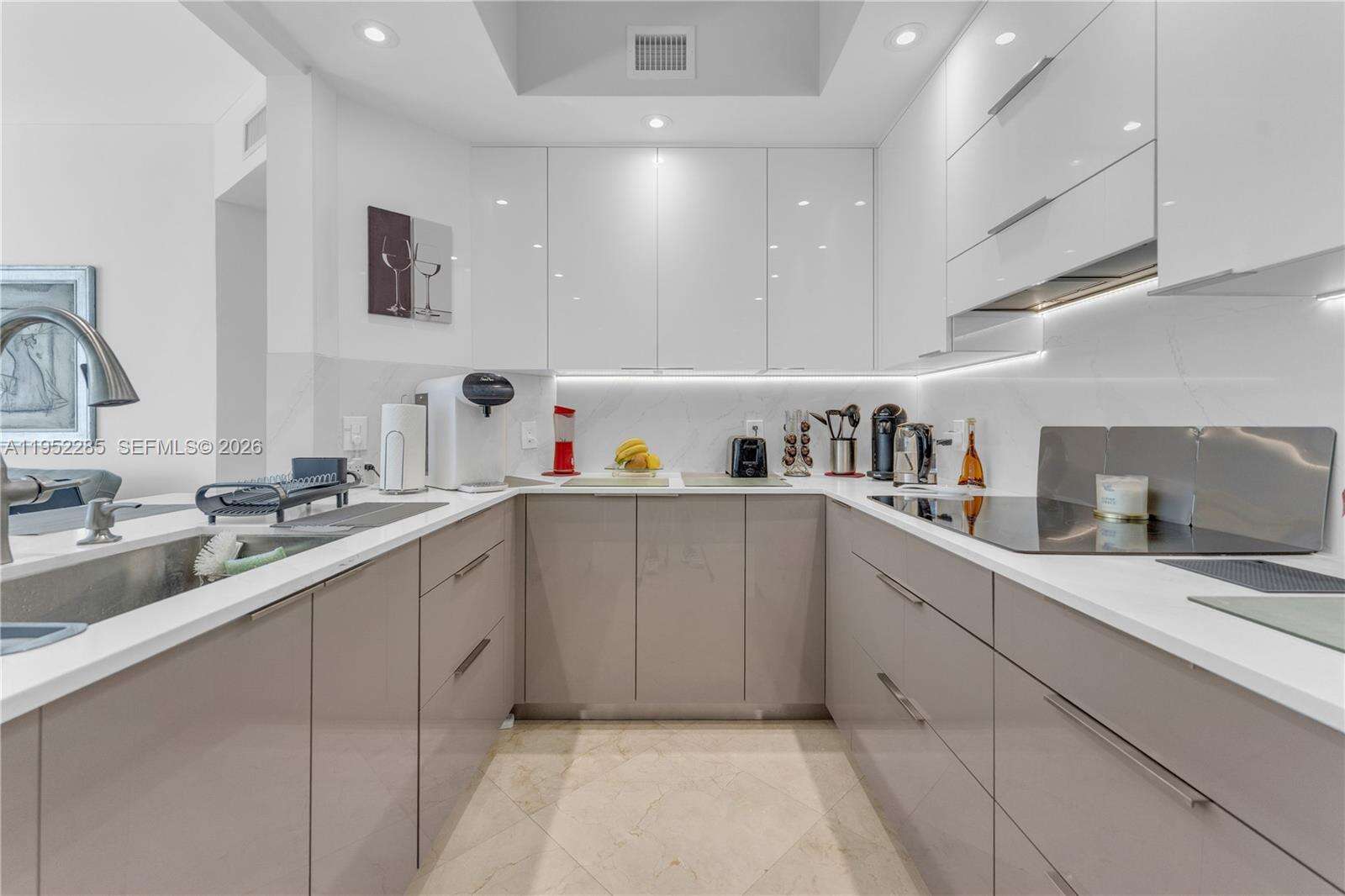 Ocean Palms at 3101 Ocean Dr, Hollywood, FL 33019 - For Rent photo 8