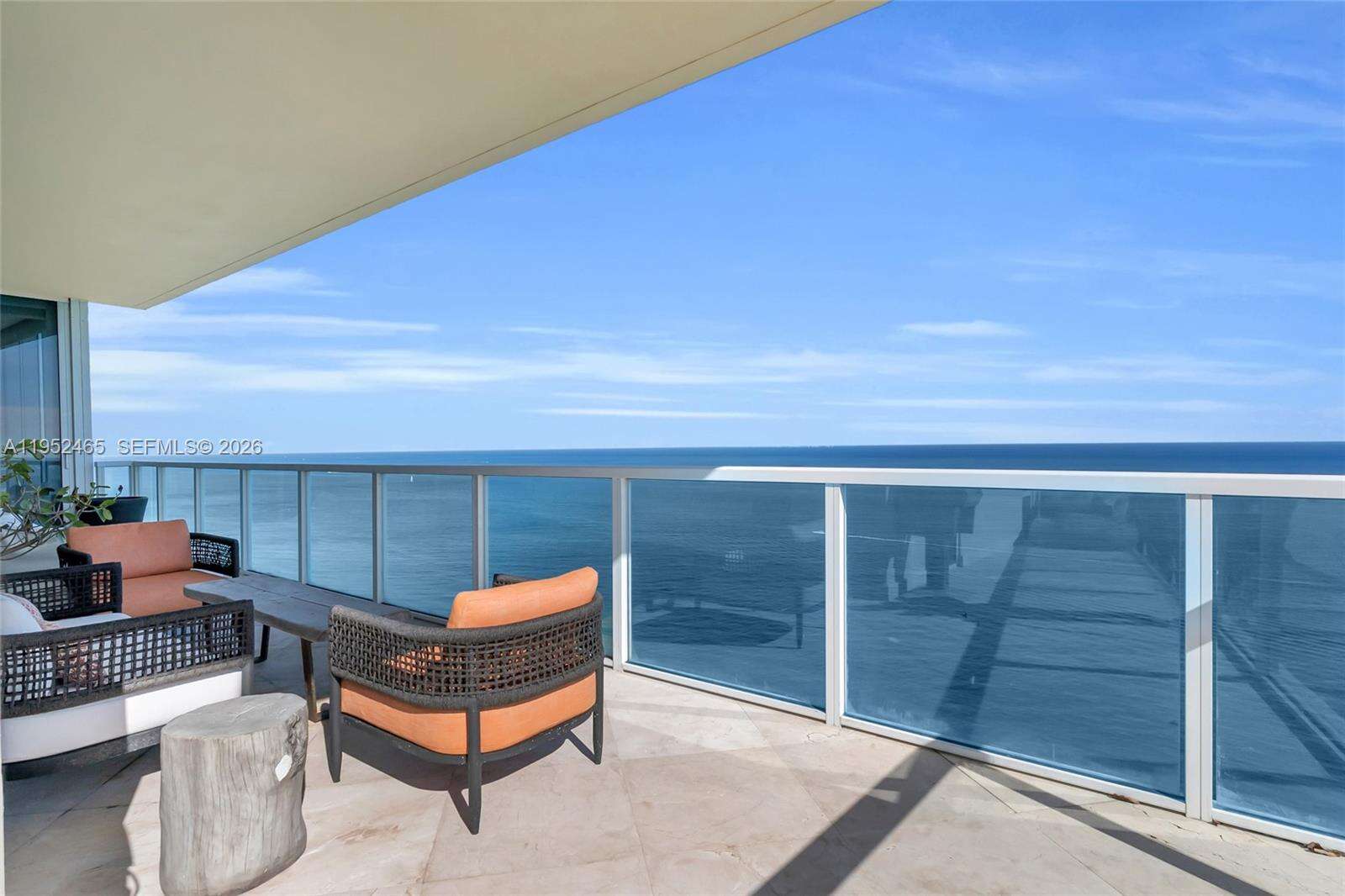 La Perla at 16699 Collins Ave, Sunny Isles Beach, FL 33160 - For Rent photo 11
