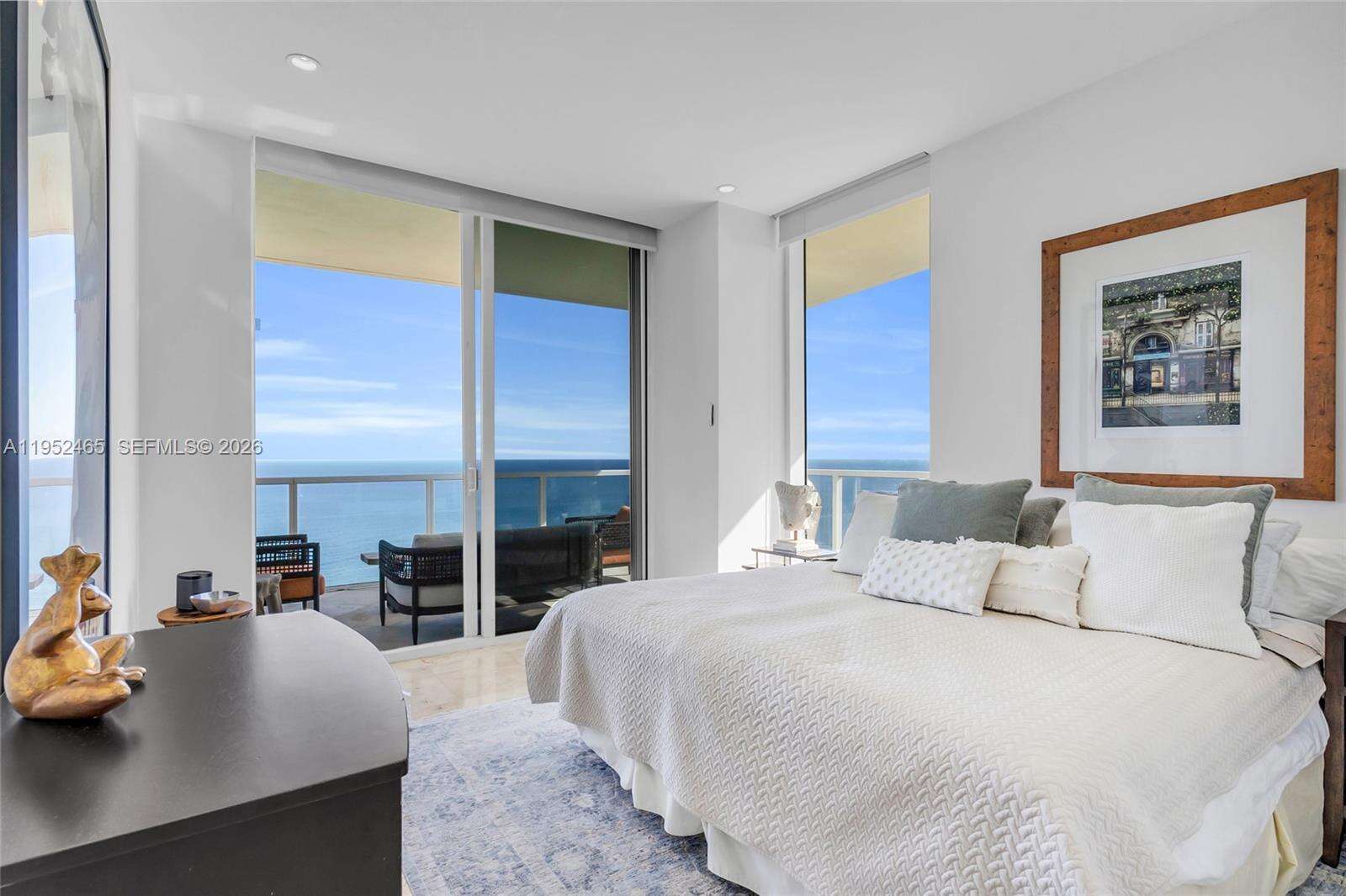 La Perla at 16699 Collins Ave, Sunny Isles Beach, FL 33160 - For Rent photo 20
