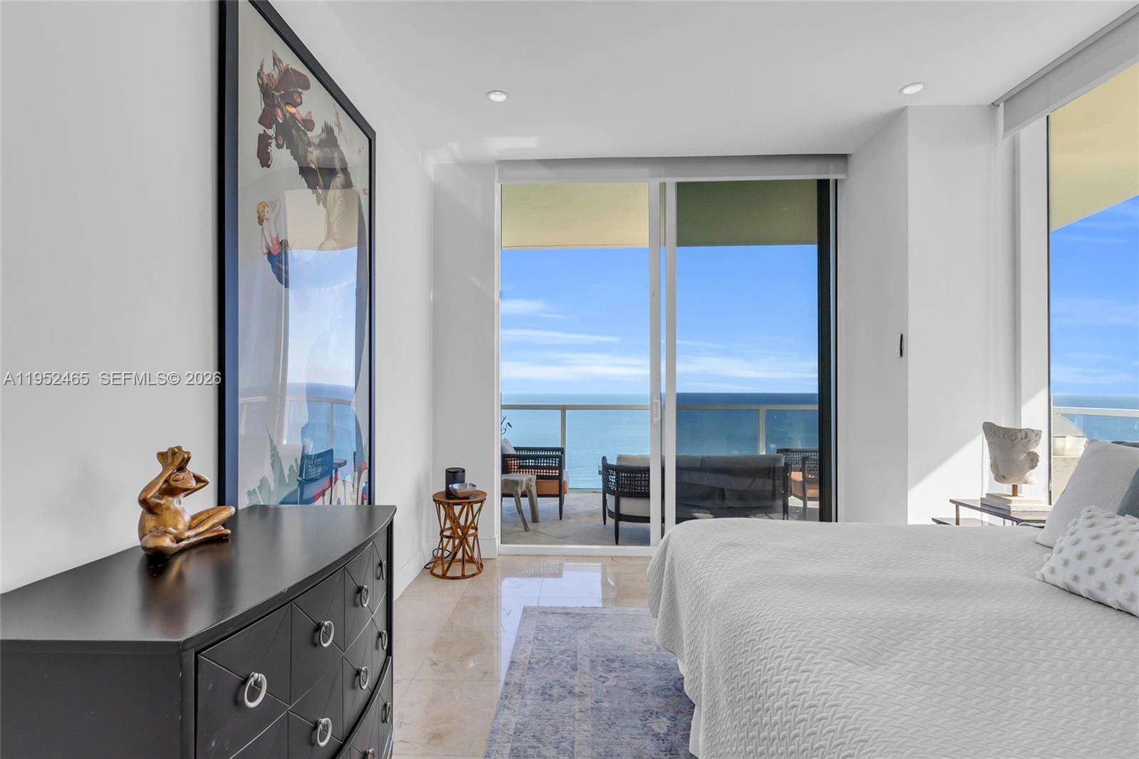 La Perla at 16699 Collins Ave, Sunny Isles Beach, FL 33160 - For Rent photo 21