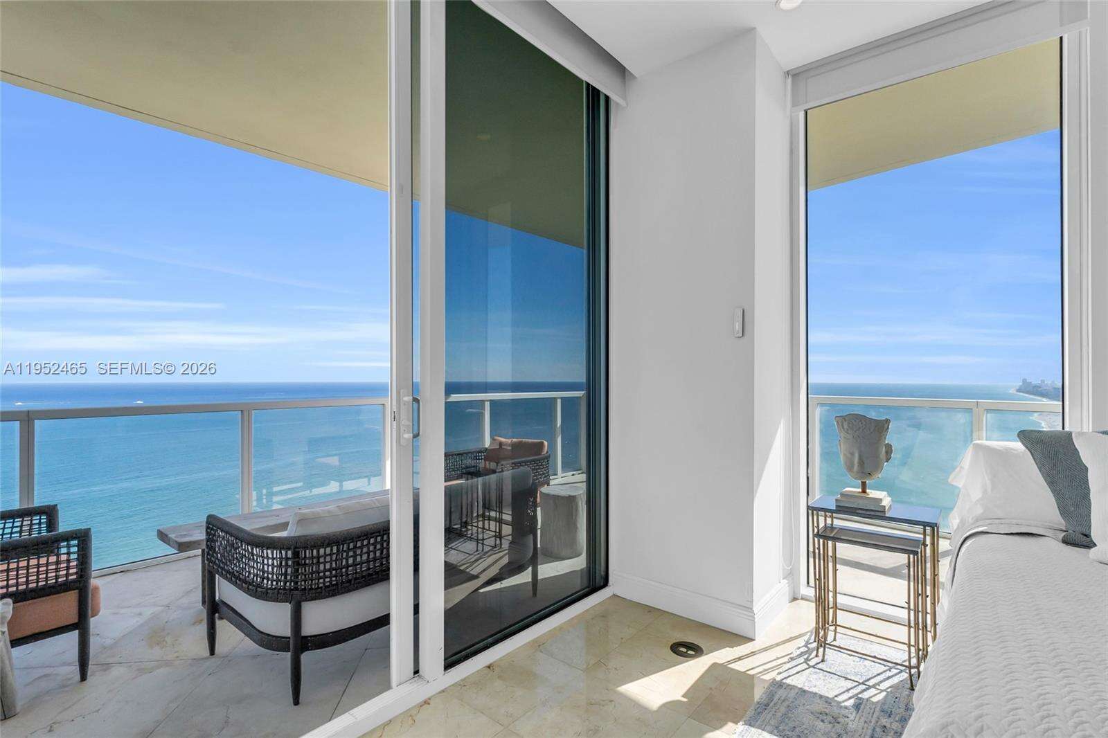 La Perla at 16699 Collins Ave, Sunny Isles Beach, FL 33160 - For Rent photo 22