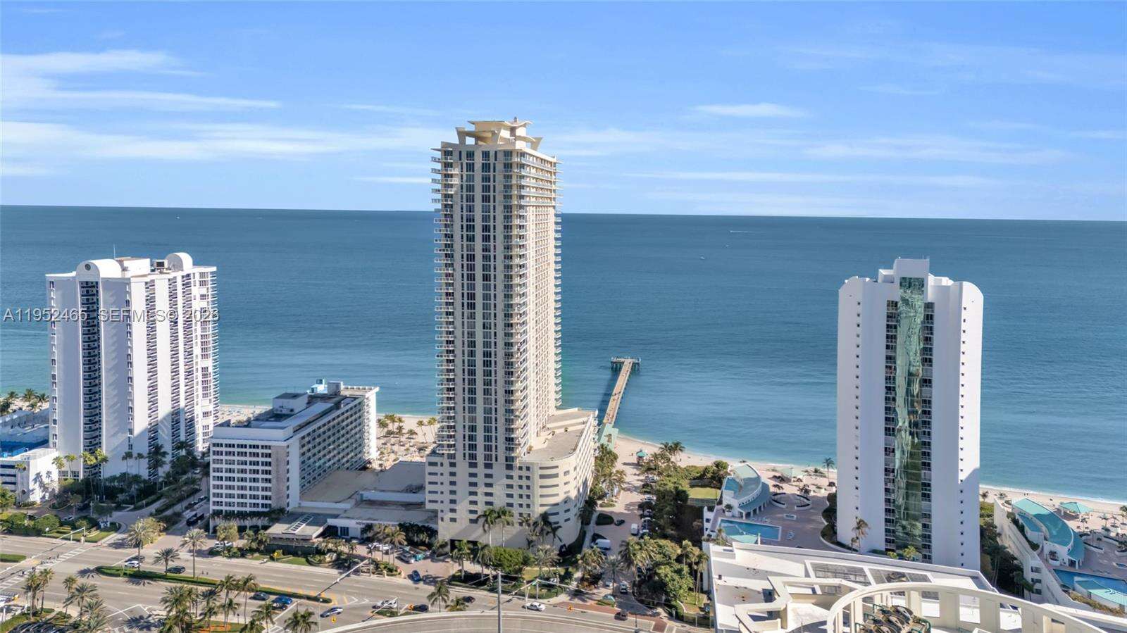 La Perla at 16699 Collins Ave, Sunny Isles Beach, FL 33160 - For Rent photo 26