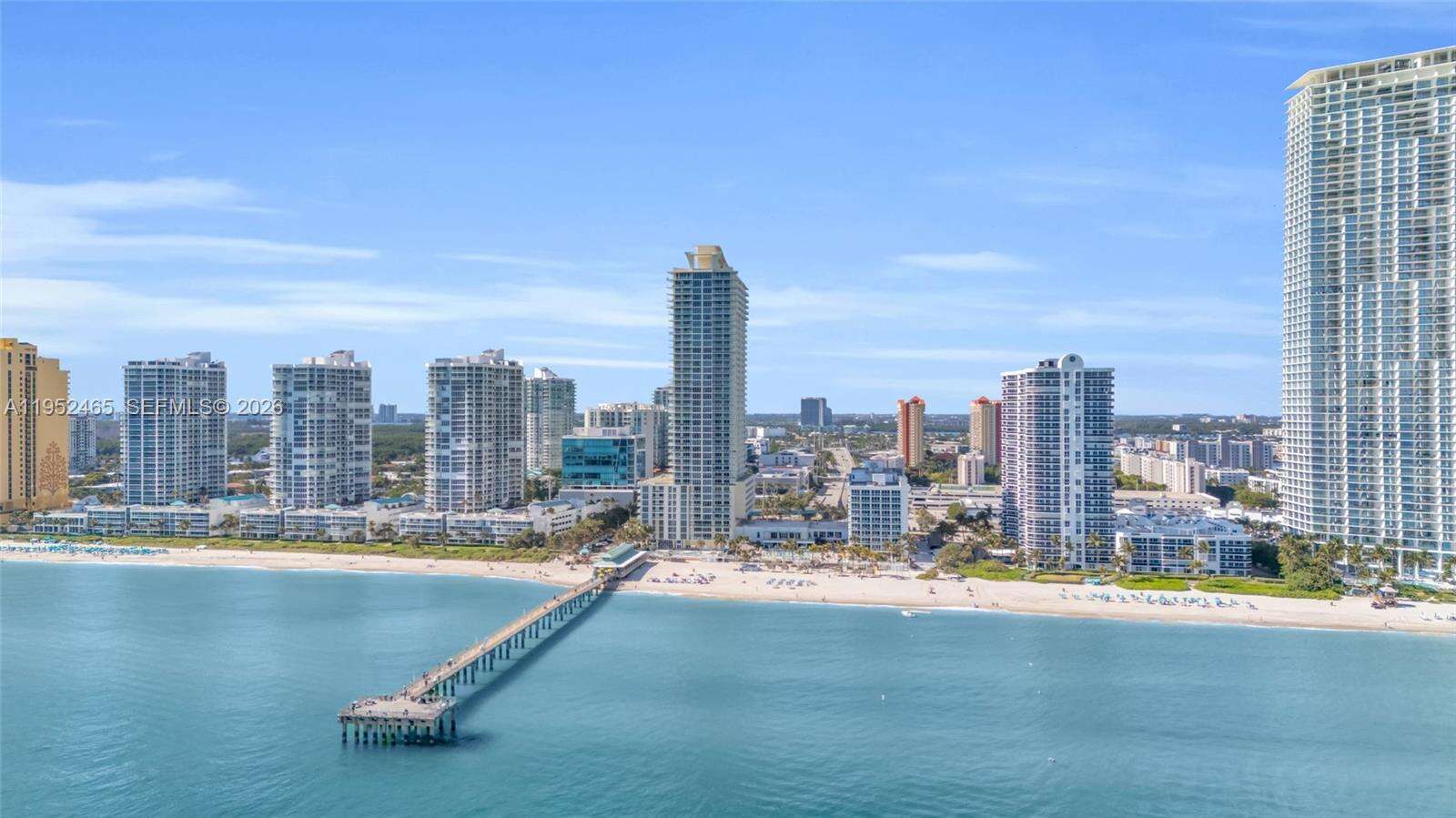 La Perla at 16699 Collins Ave, Sunny Isles Beach, FL 33160 - For Rent photo 27