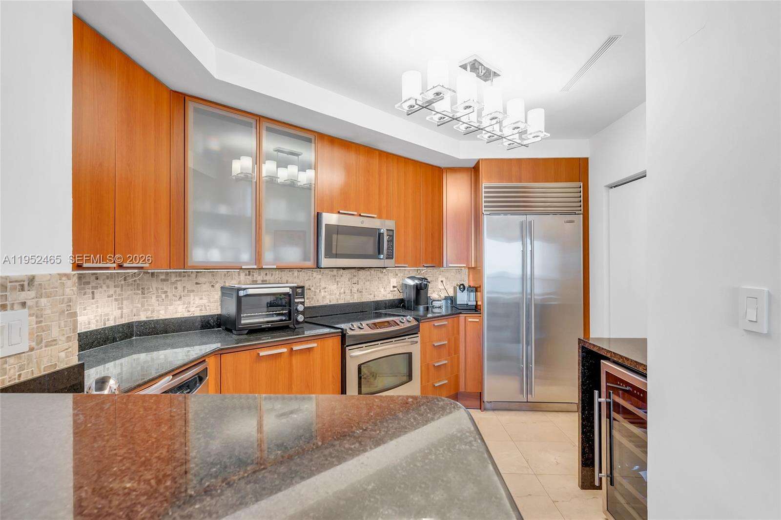 La Perla at 16699 Collins Ave, Sunny Isles Beach, FL 33160 - For Rent photo 6