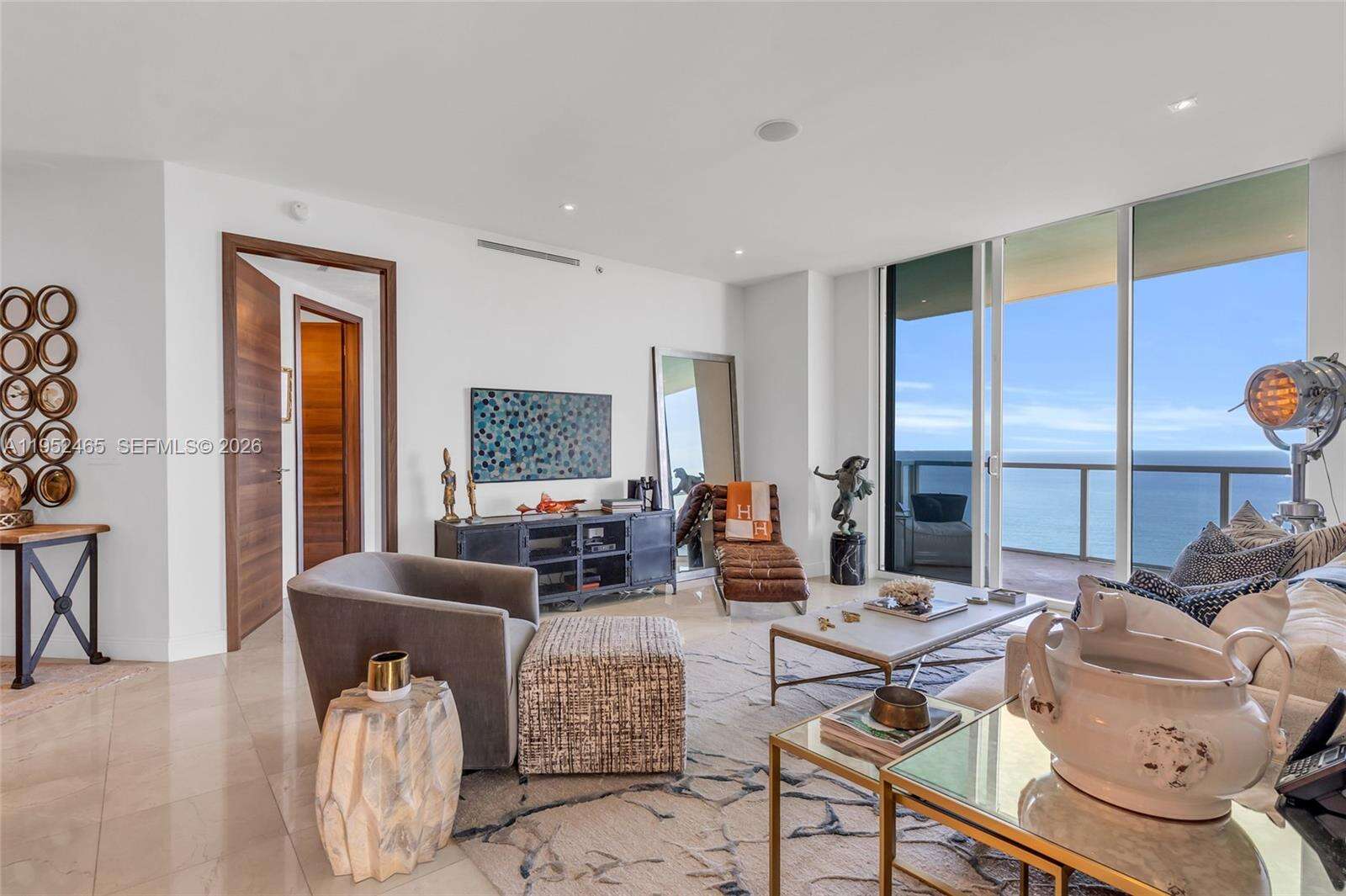 La Perla at 16699 Collins Ave, Sunny Isles Beach, FL 33160 - For Rent photo 8