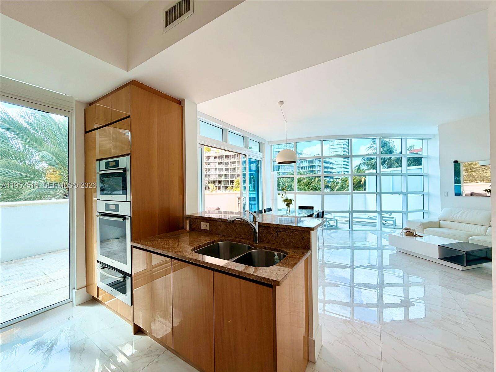 Continuum North Tower at 50 Pointe Dr, Miami Beach, FL 33139 - For Rent photo 15