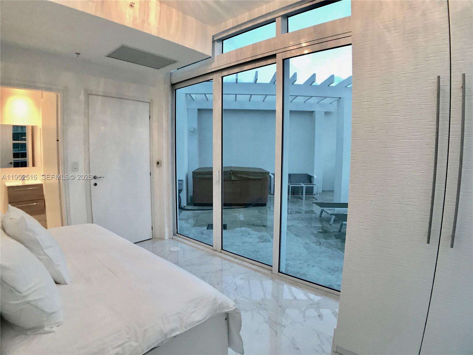 Continuum North Tower at 50 Pointe Dr, Miami Beach, FL 33139 - For Rent photo 18