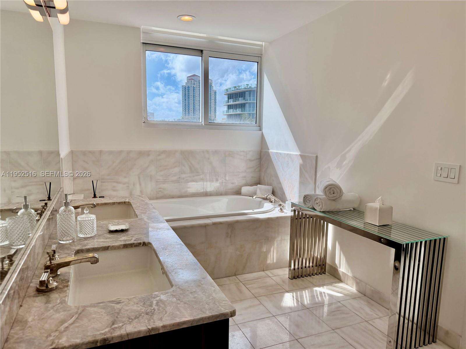Continuum North Tower at 50 Pointe Dr, Miami Beach, FL 33139 - For Rent photo 5