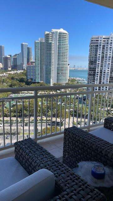 The Metropolitan at 2475 Brickell Ave, Miami, FL 33129 - For Rent photo 4
