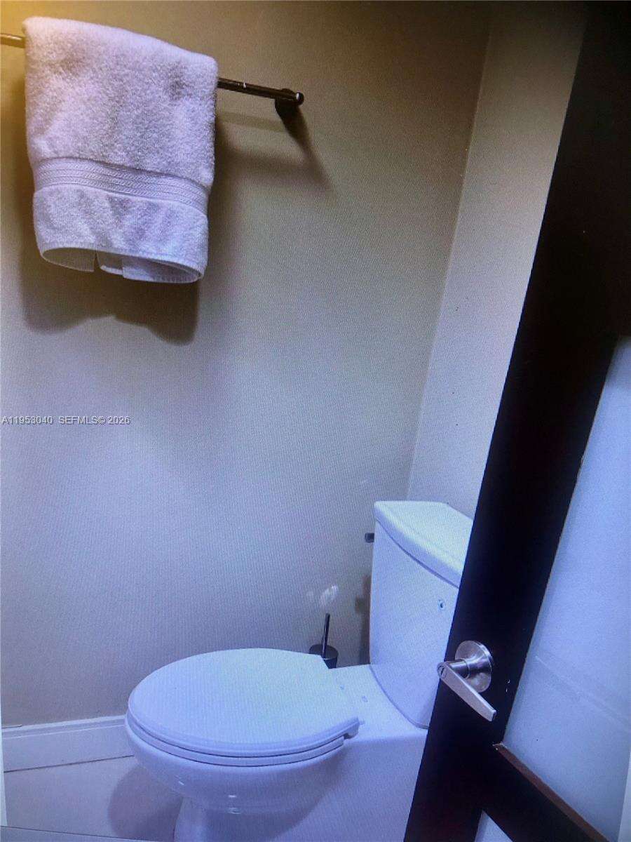 Waterview at 20515 Country Club Dr, Aventura, FL 33180 - For Rent photo 18