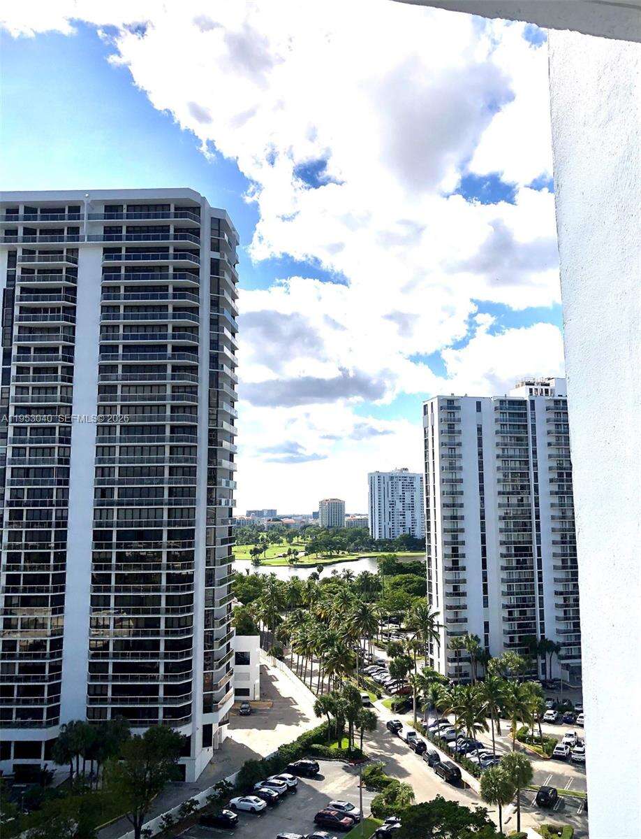 Waterview at 20515 Country Club Dr, Aventura, FL 33180 - For Rent photo 4