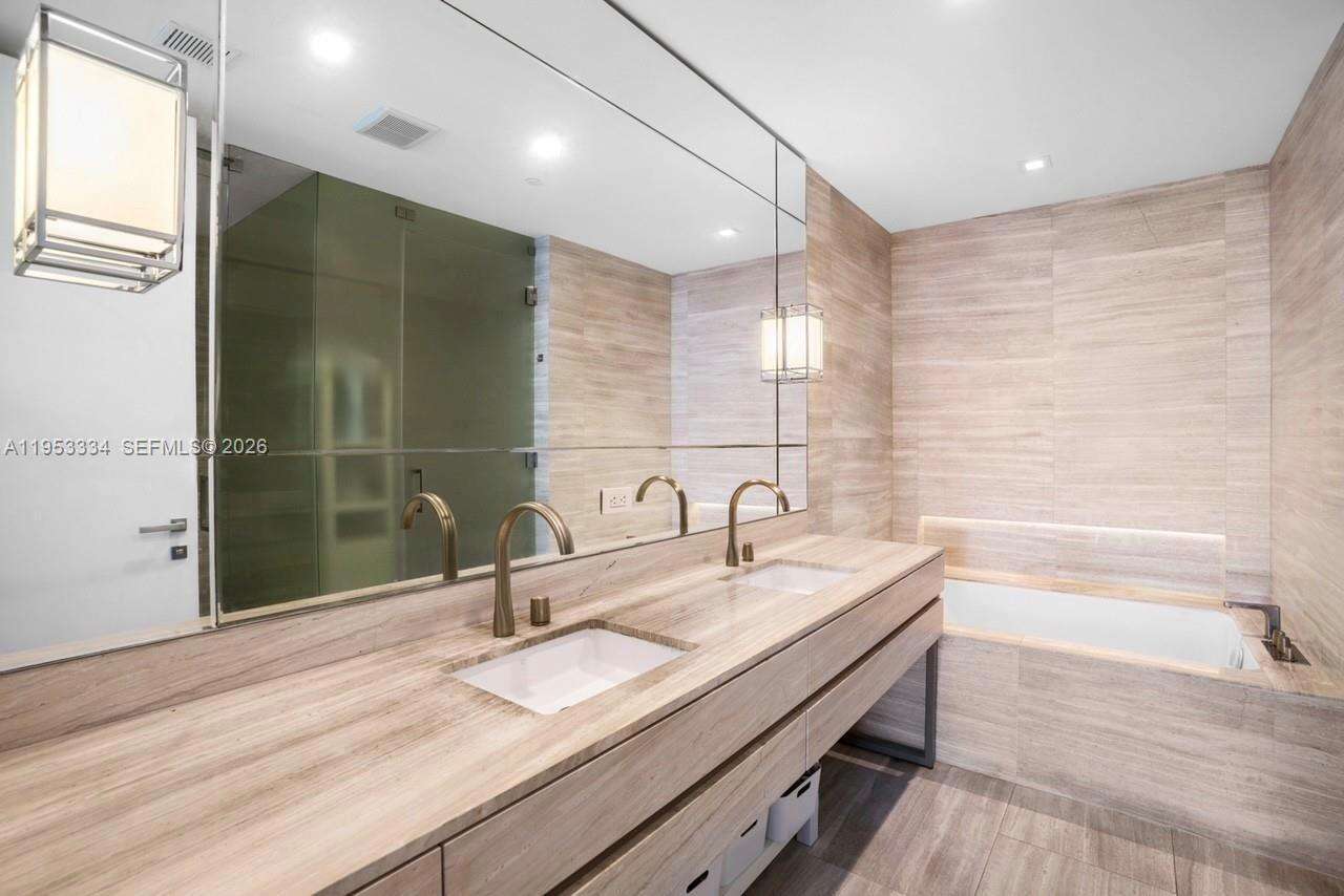 Armani Casa at 18975 Collins Ave, Sunny Isles Beach, FL 33160 - For Rent photo 9