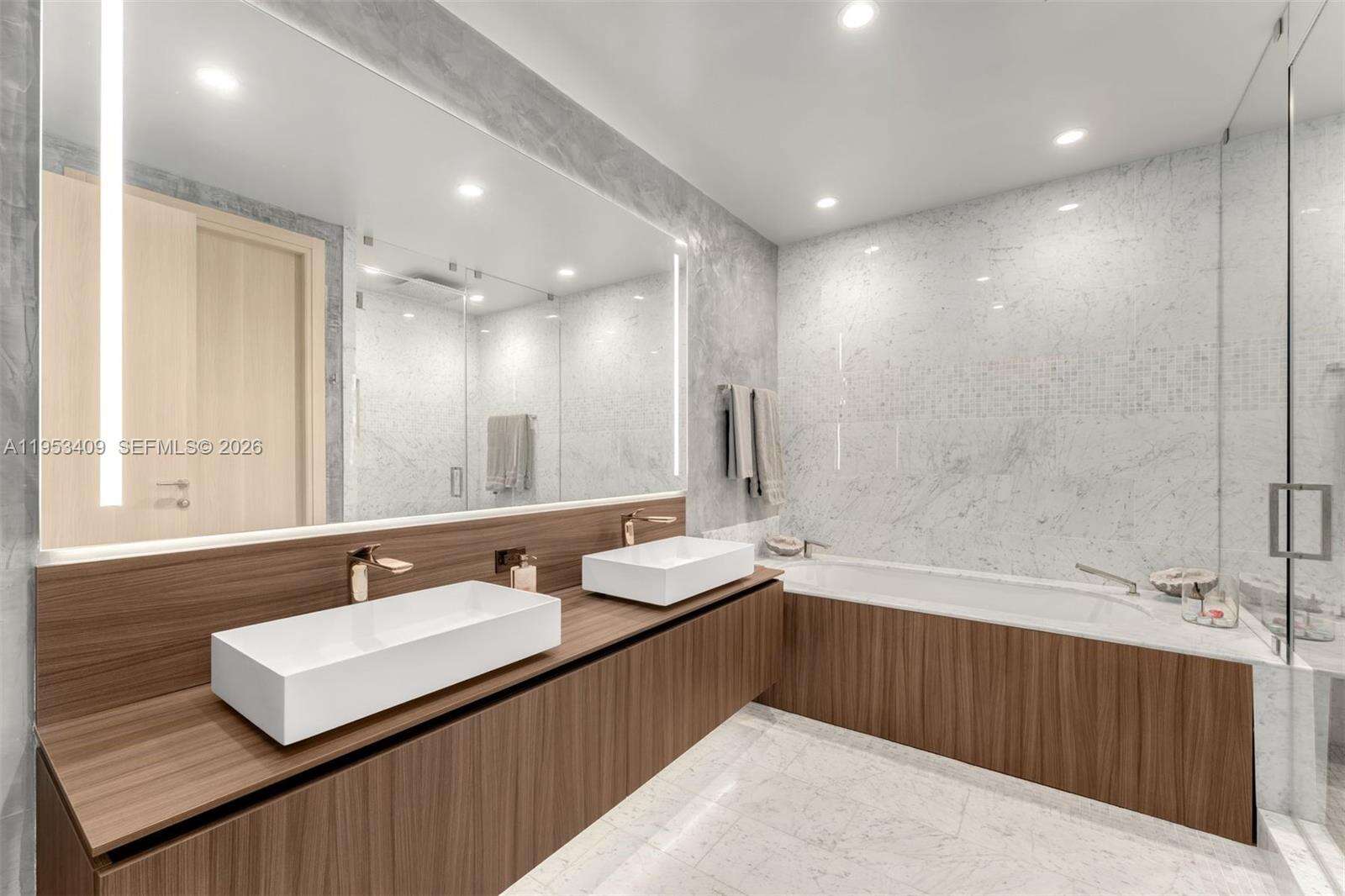 Brickell Flatiron at 1000 Brickell Plz, Miami, FL 33131 - For Rent photo 26
