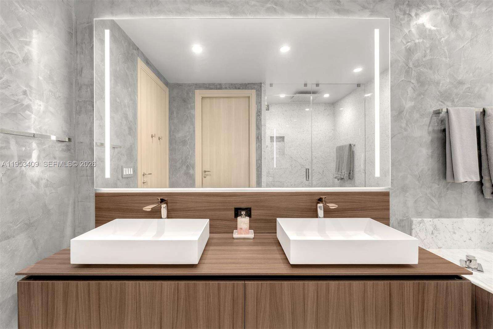 Brickell Flatiron at 1000 Brickell Plz, Miami, FL 33131 - For Rent photo 27
