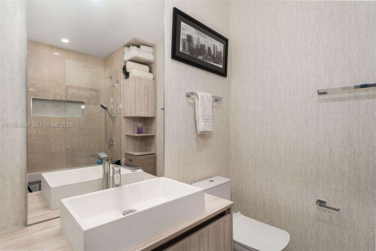 Brickell Flatiron at 1000 Brickell Plz, Miami, FL 33131 - For Rent photo 32