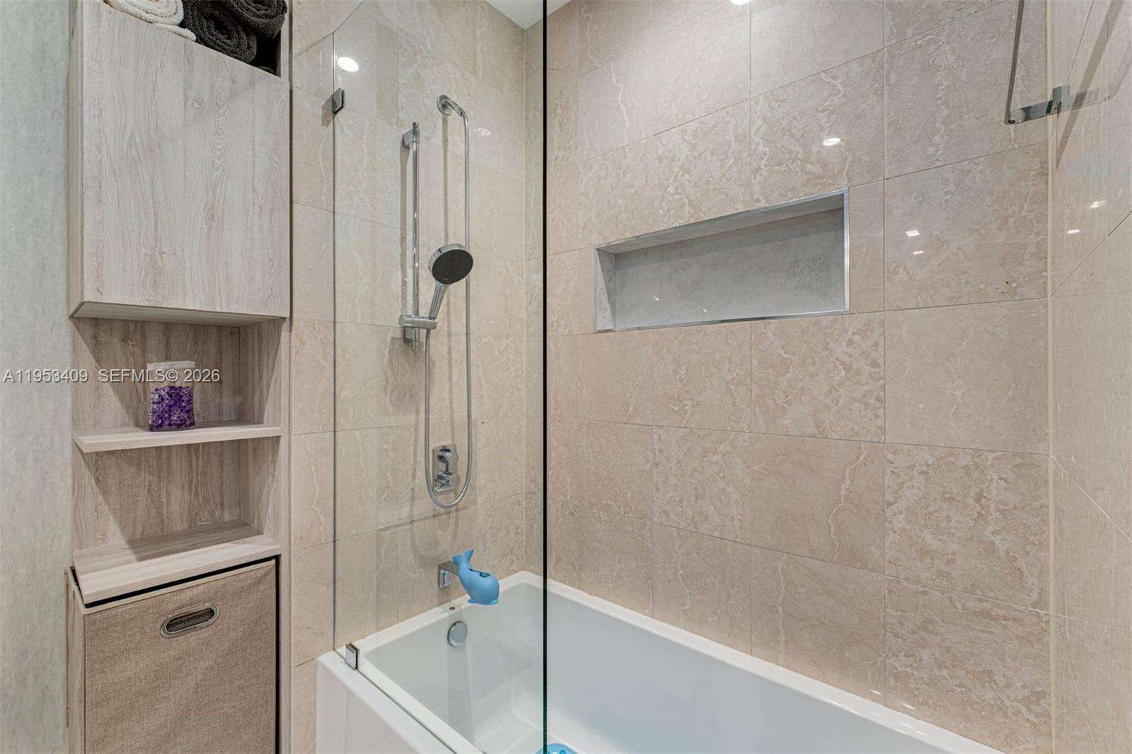 Brickell Flatiron at 1000 Brickell Plz, Miami, FL 33131 - For Rent photo 33