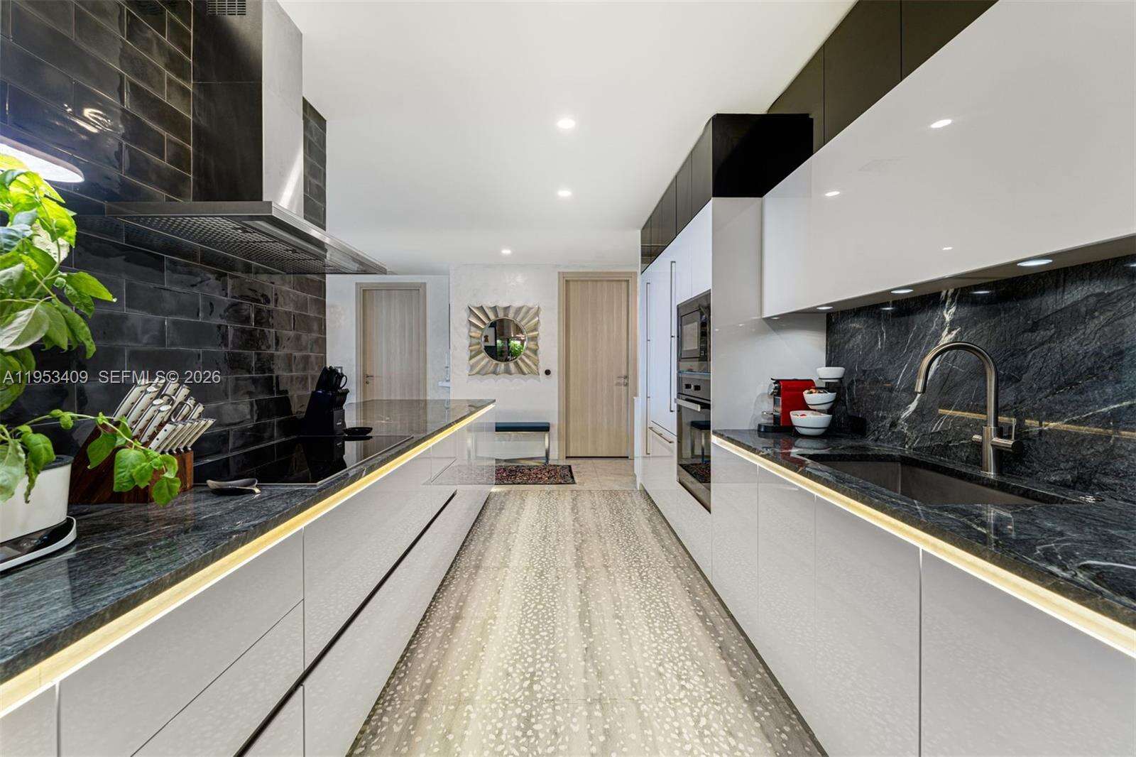 Brickell Flatiron at 1000 Brickell Plz, Miami, FL 33131 - For Rent photo 7