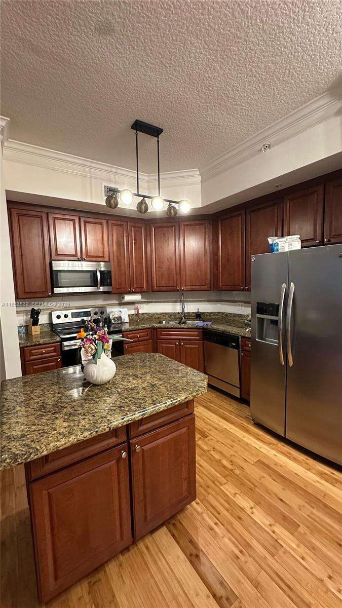 Alaqua at 3001 185 St, Aventura, FL 33180 - For Rent photo 4