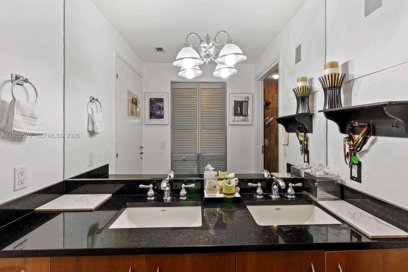 Met 1 at 300 Biscayne Blvd, Miami, FL 33131 - For Rent photo 11