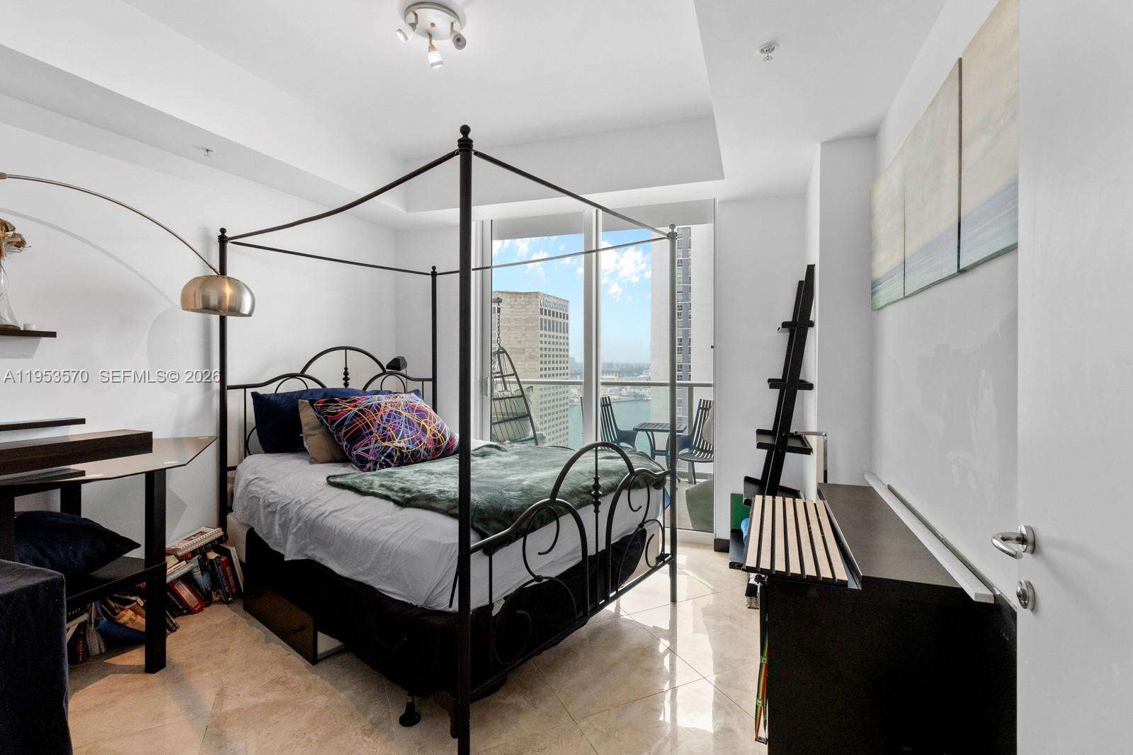 Met 1 at 300 Biscayne Blvd, Miami, FL 33131 - For Rent photo 12