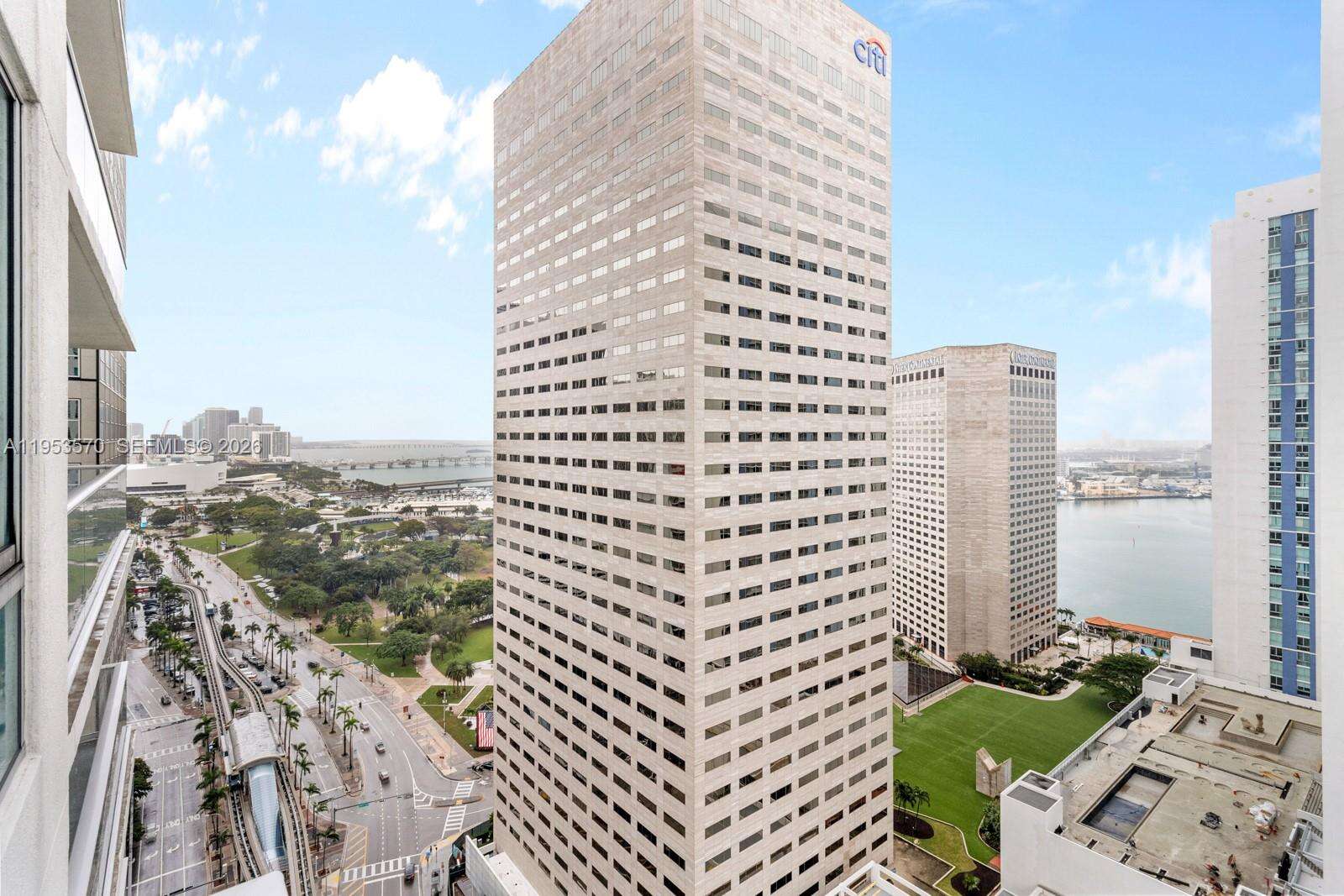 Met 1 at 300 Biscayne Blvd, Miami, FL 33131 - For Rent photo 17