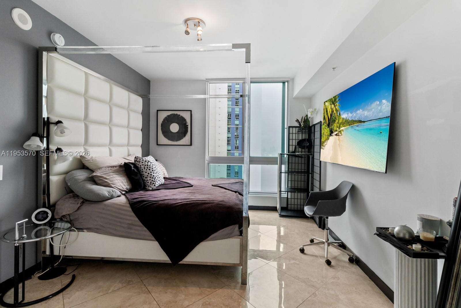 Met 1 at 300 Biscayne Blvd, Miami, FL 33131 - For Rent photo 9