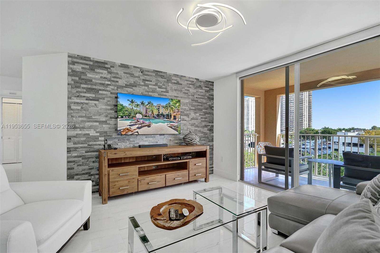 The Yacht Club At Aventura at 19601 Country Club Dr, Aventura, FL 33180 - For Rent photo 25