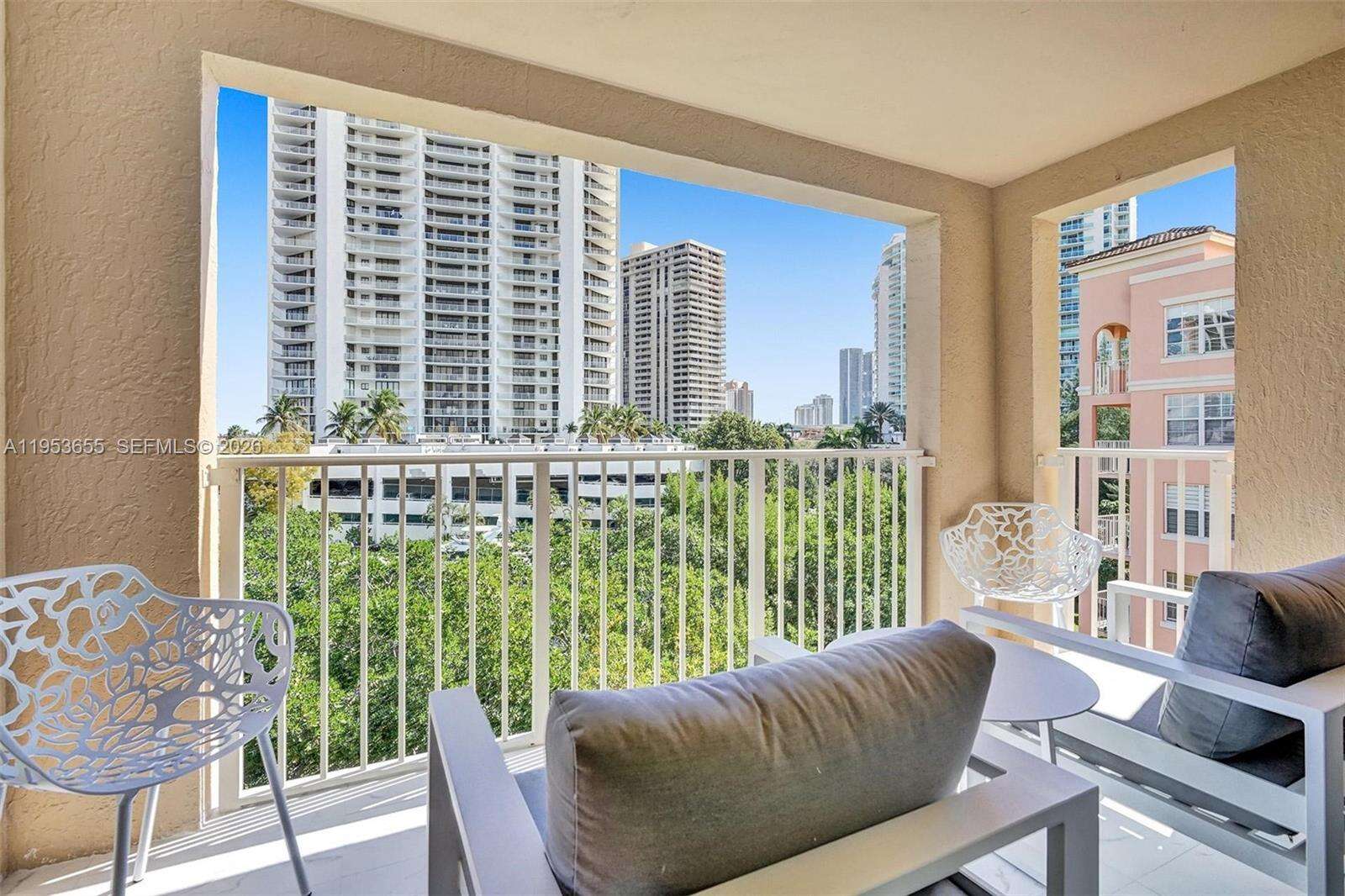 The Yacht Club At Aventura at 19601 Country Club Dr, Aventura, FL 33180 - For Rent photo 26