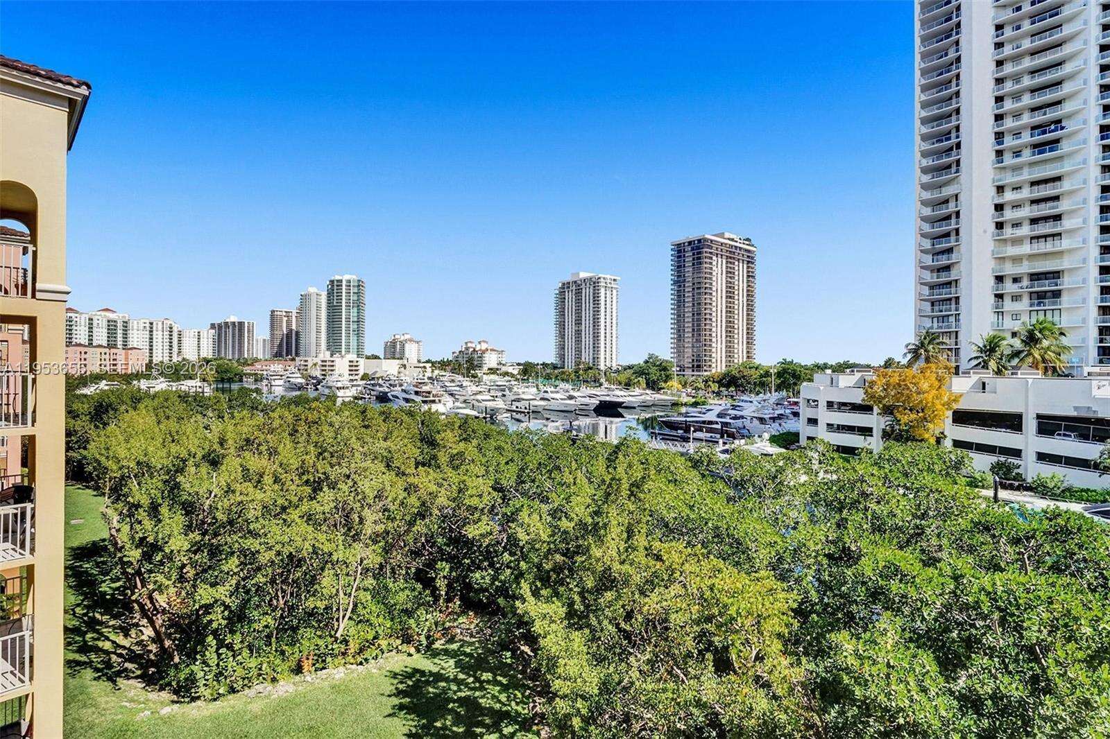 The Yacht Club At Aventura at 19601 Country Club Dr, Aventura, FL 33180 - For Rent photo 29