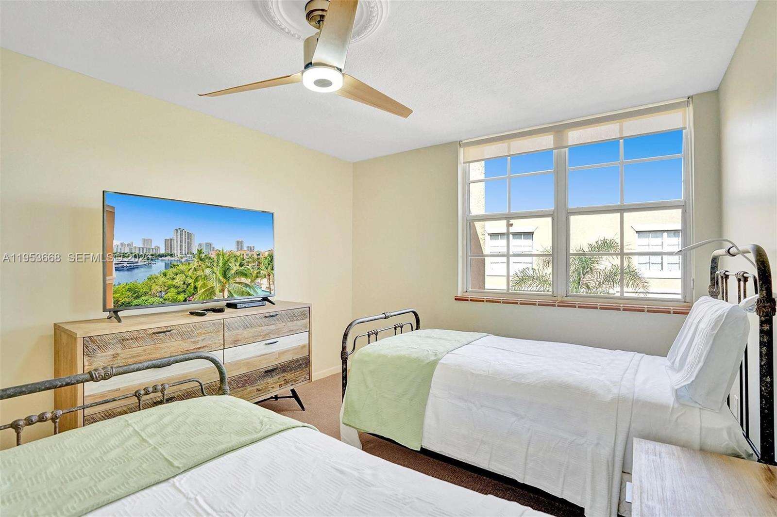 Aventura, FL 33180 - For Rent photo 30