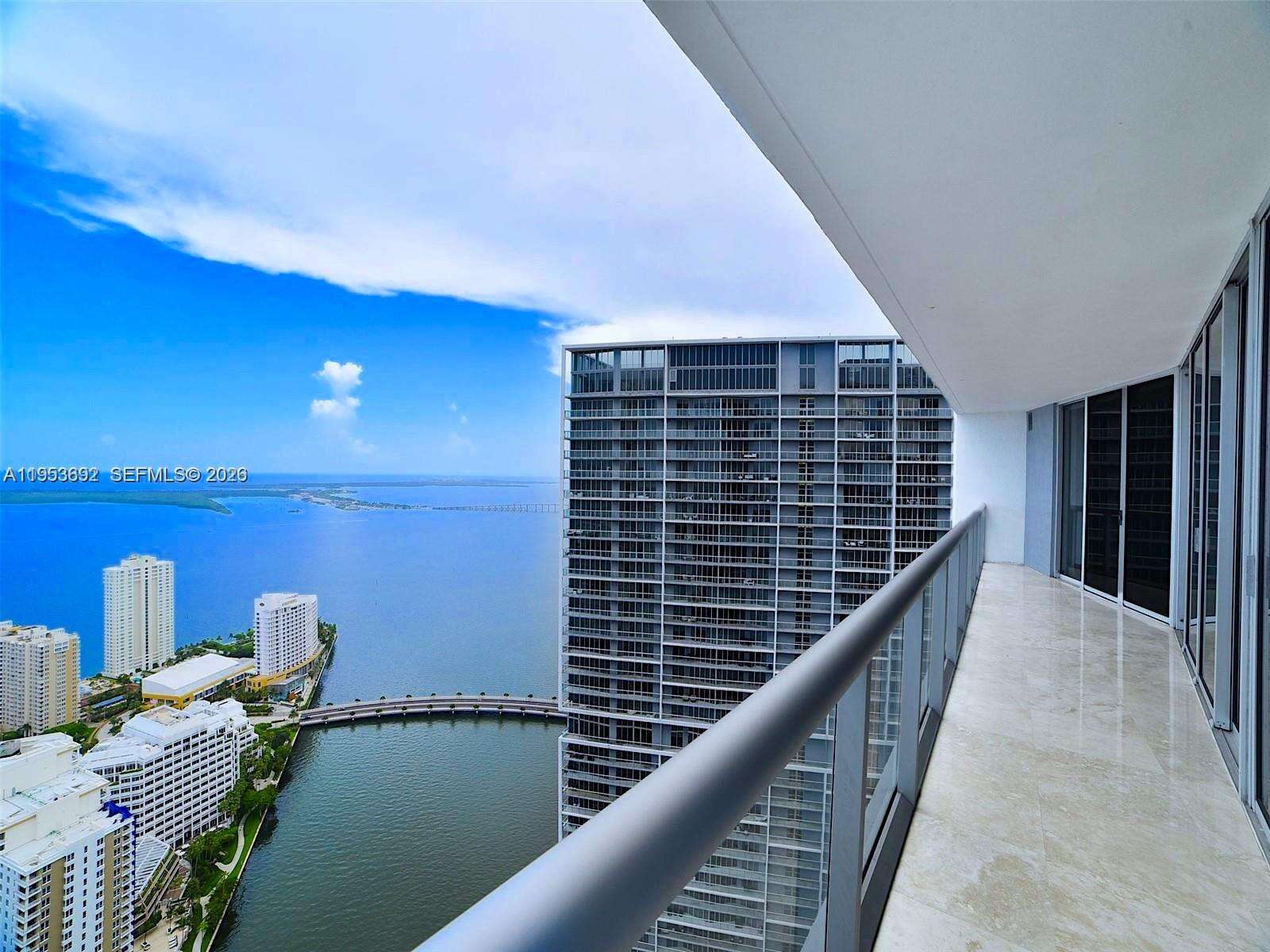 Icon Brickell 1 at 465 Brickell Ave, Miami, FL 33131 - For Rent photo 3
