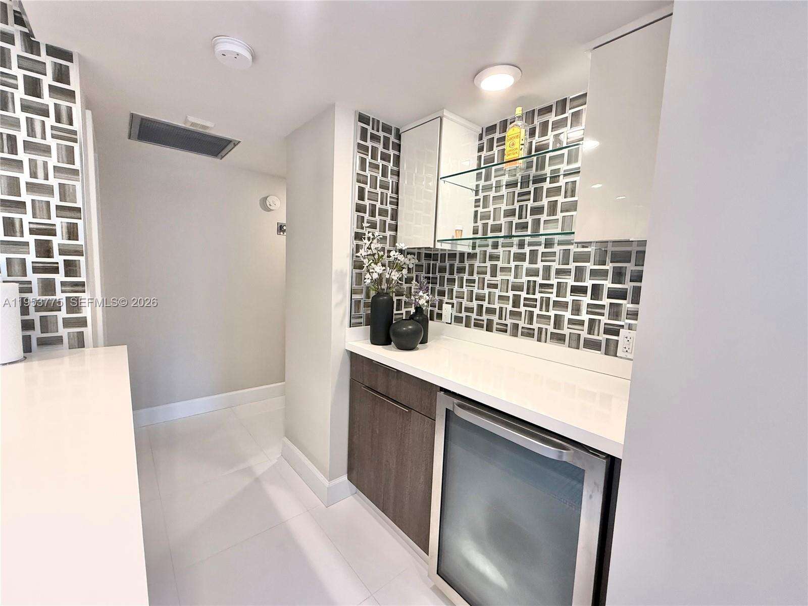 The Hemispheres at 1985 Ocean Dr, Hallandale Beach, FL 33009 - For Rent photo 10