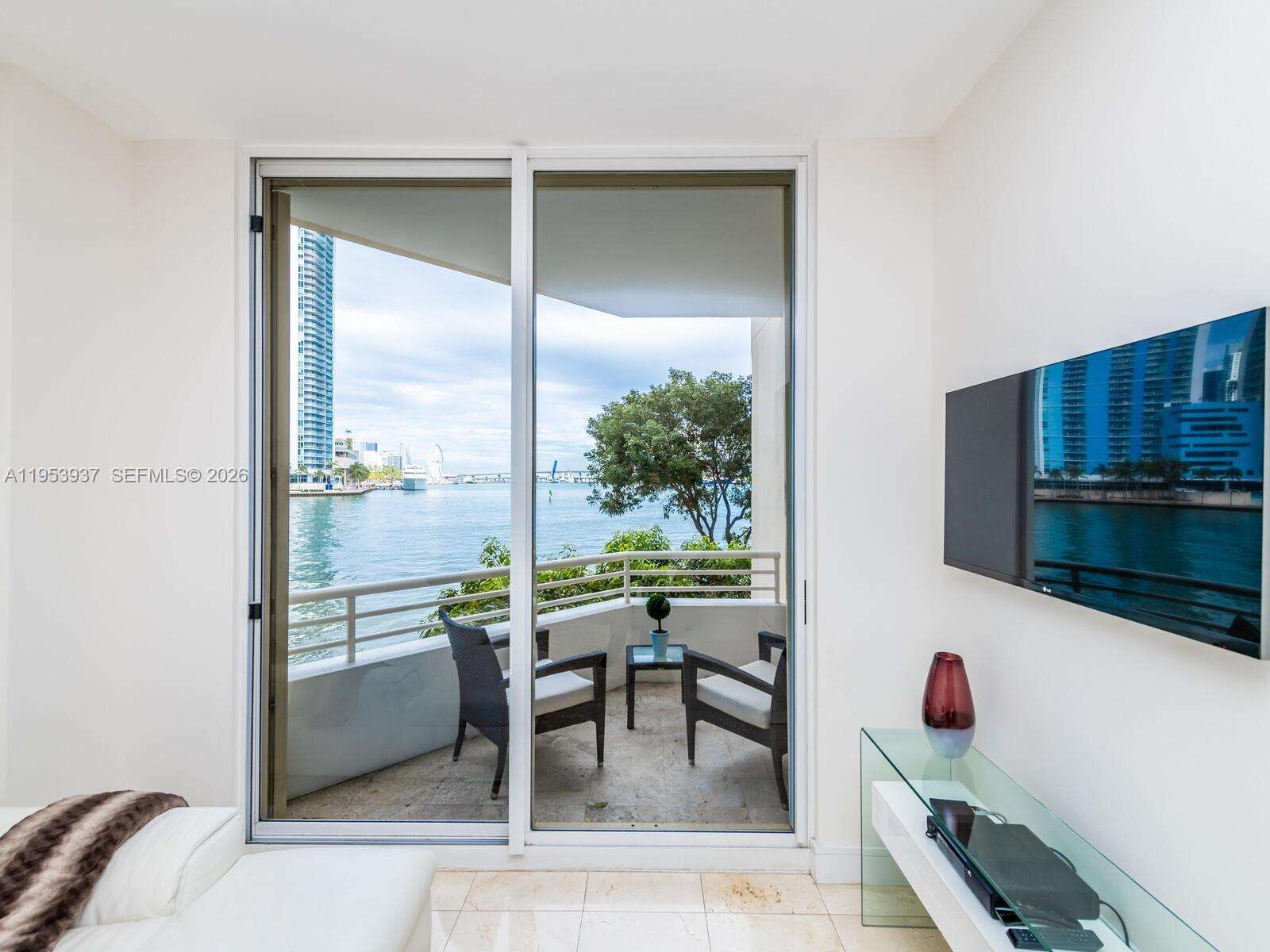 One Tequesta Point at 888 Brickell Key Dr, Miami, FL 33131 - For Rent photo 15