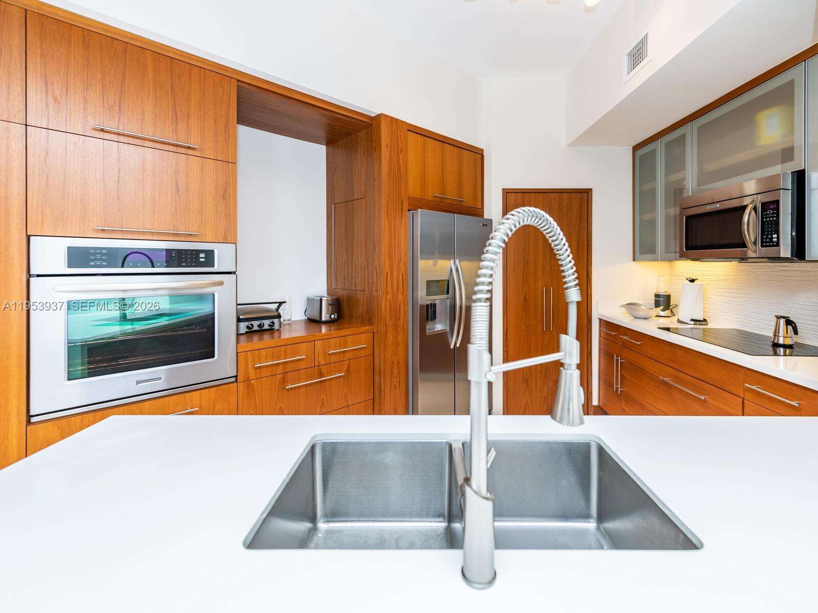 One Tequesta Point at 888 Brickell Key Dr, Miami, FL 33131 - For Rent photo 27