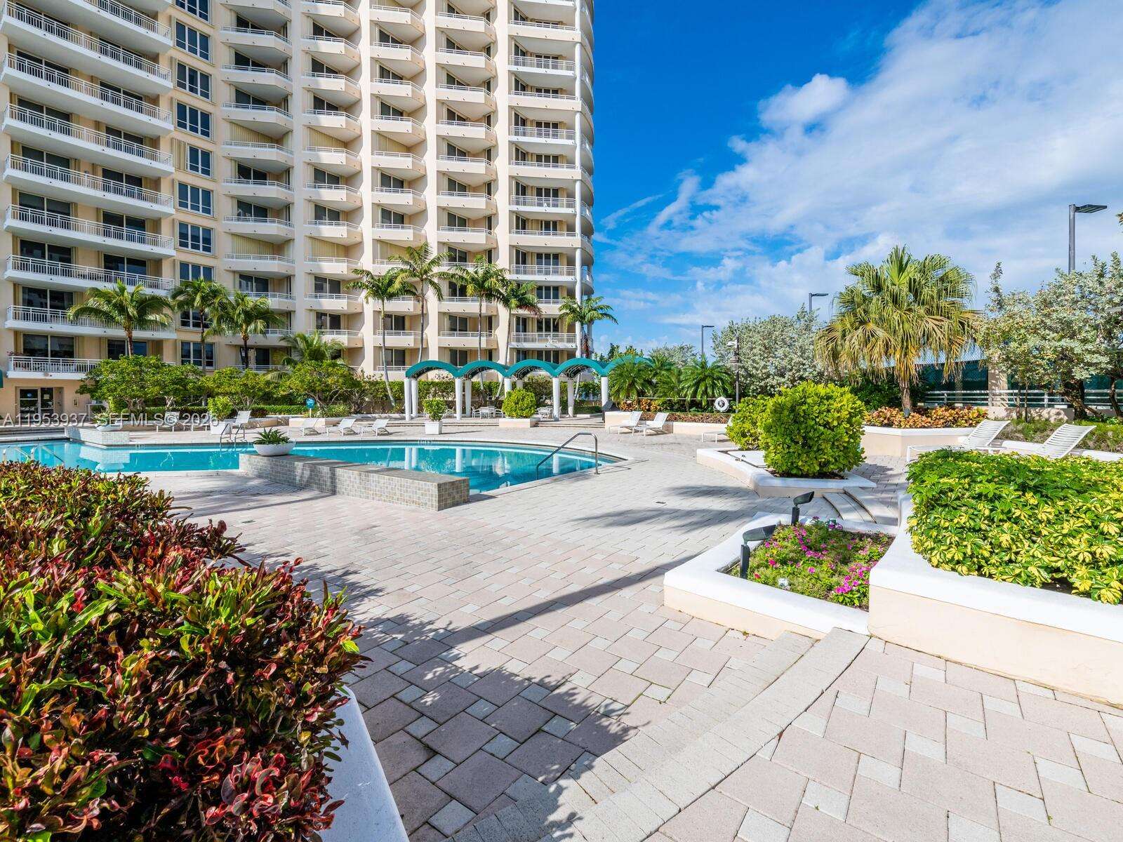 One Tequesta Point at 888 Brickell Key Dr, Miami, FL 33131 - For Rent photo 78
