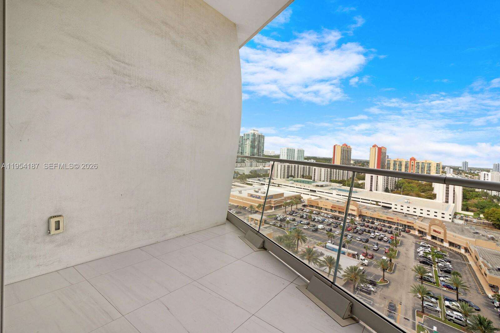 Jade Signature at 16901 Collins Ave, Sunny Isles Beach, FL 33160 - For Rent photo 58