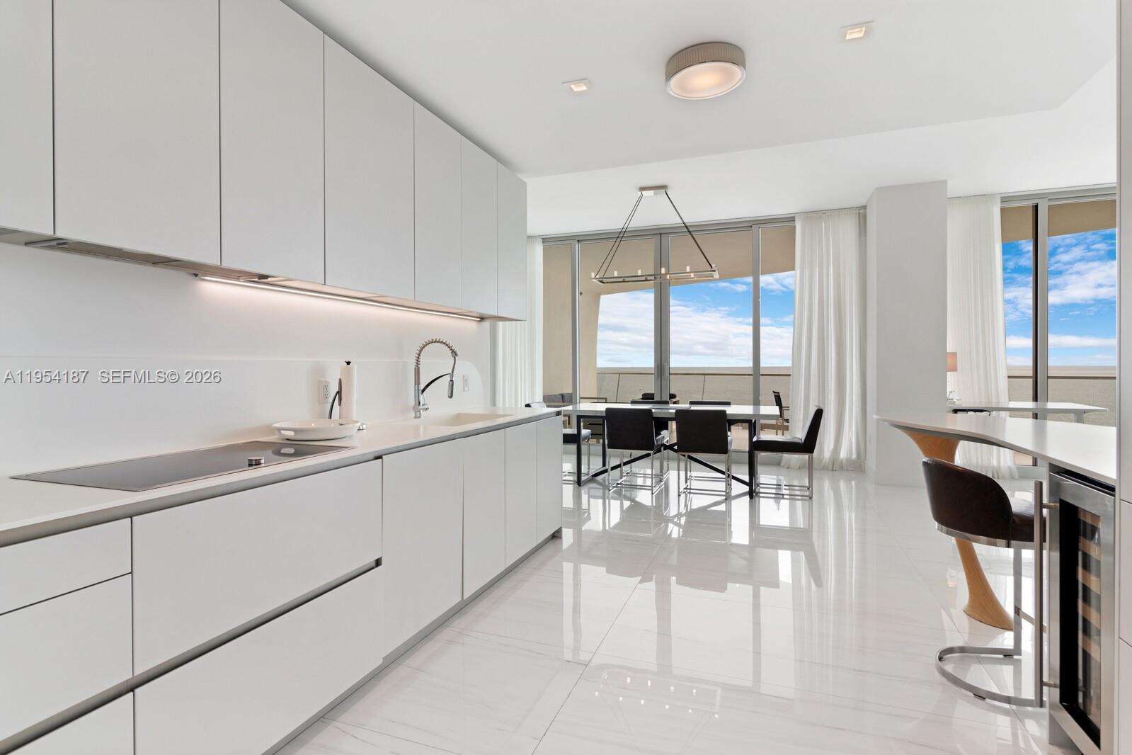 Jade Signature at 16901 Collins Ave, Sunny Isles Beach, FL 33160 - For Rent photo 10
