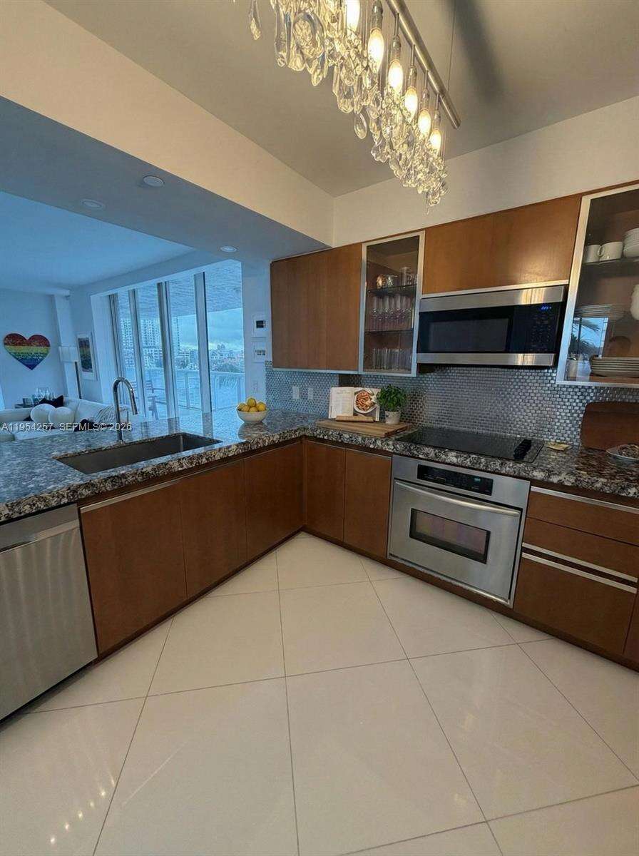 The Grand Venetian at 10 Venetian Way, Miami Beach, FL 33139 - For Rent photo 13
