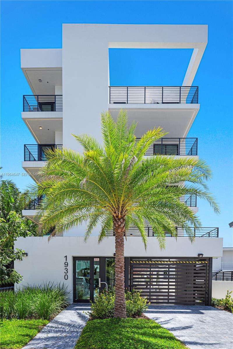 Cosabella On The Bay Condos for Sale & Rent | Picture 1