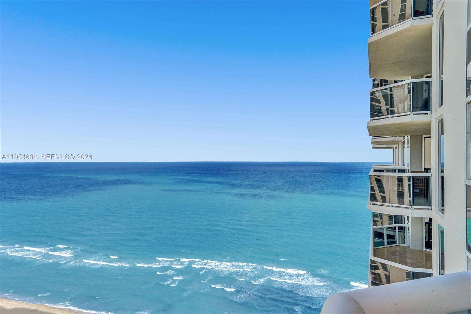 Green Diamond at 4775 Collins Ave, Miami Beach, FL 33140 - For Rent photo 2