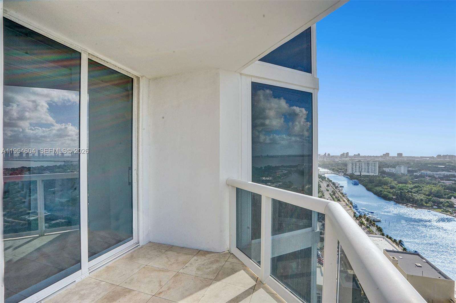 Green Diamond at 4775 Collins Ave, Miami Beach, FL 33140 - For Rent photo 15