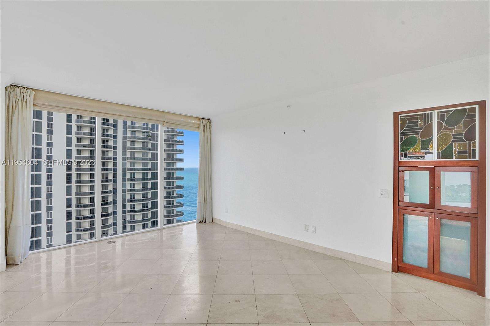 Green Diamond at 4775 Collins Ave, Miami Beach, FL 33140 - For Rent photo 19