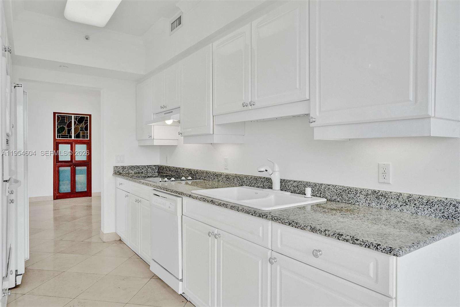 Green Diamond at 4775 Collins Ave, Miami Beach, FL 33140 - For Rent photo 27