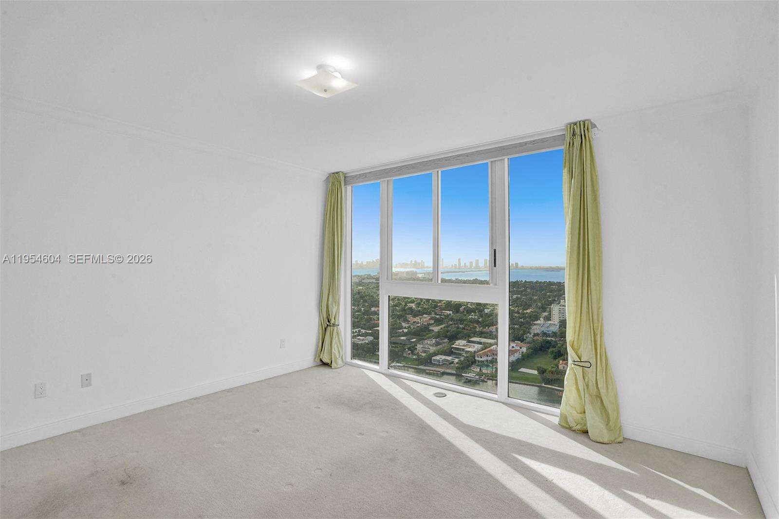 Green Diamond at 4775 Collins Ave, Miami Beach, FL 33140 - For Rent photo 28