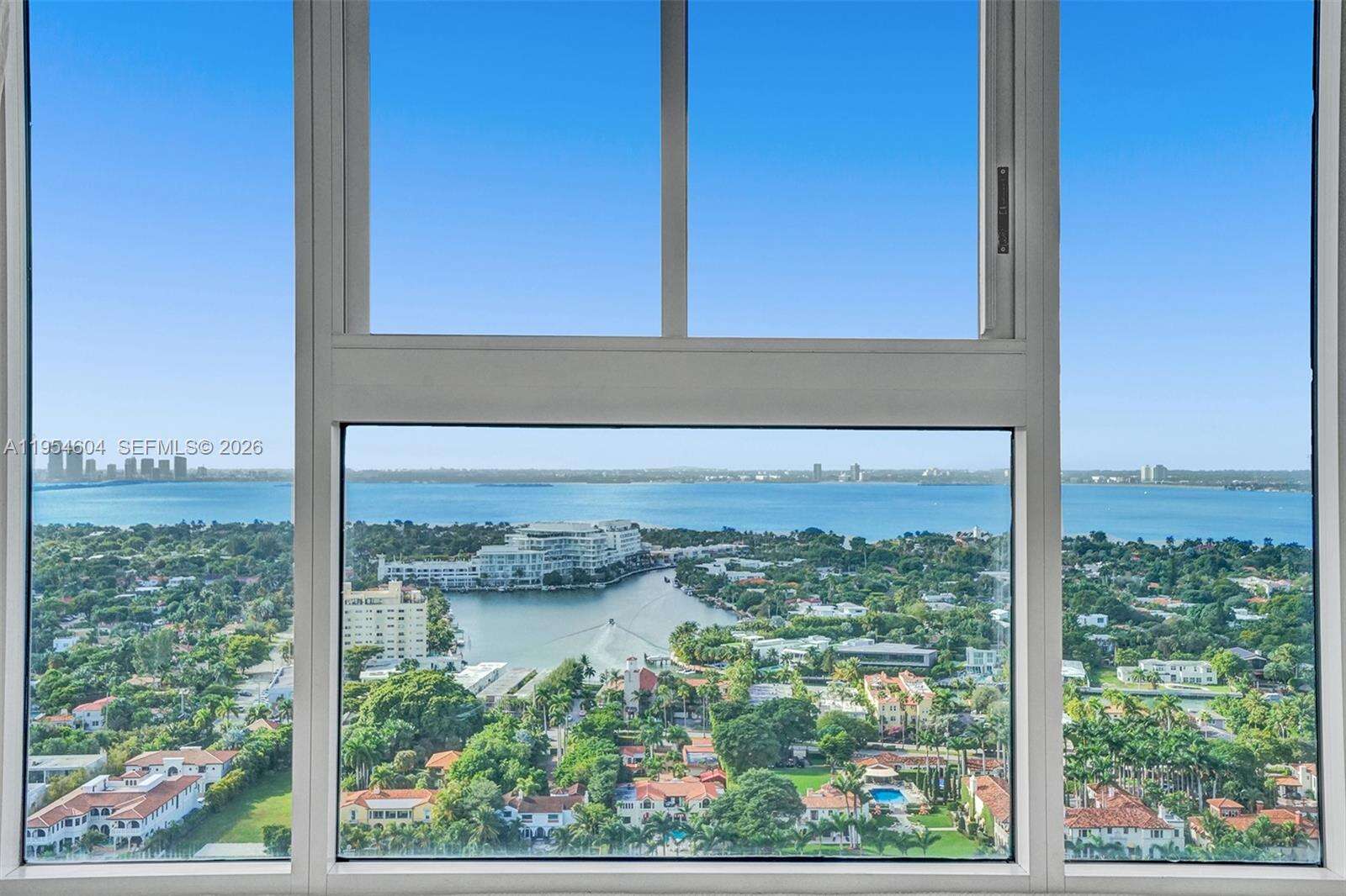 Green Diamond at 4775 Collins Ave, Miami Beach, FL 33140 - For Rent photo 31