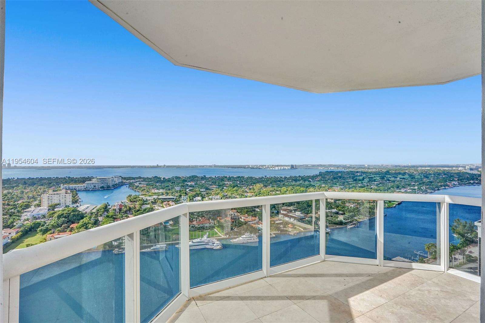 Green Diamond at 4775 Collins Ave, Miami Beach, FL 33140 - For Rent photo 6