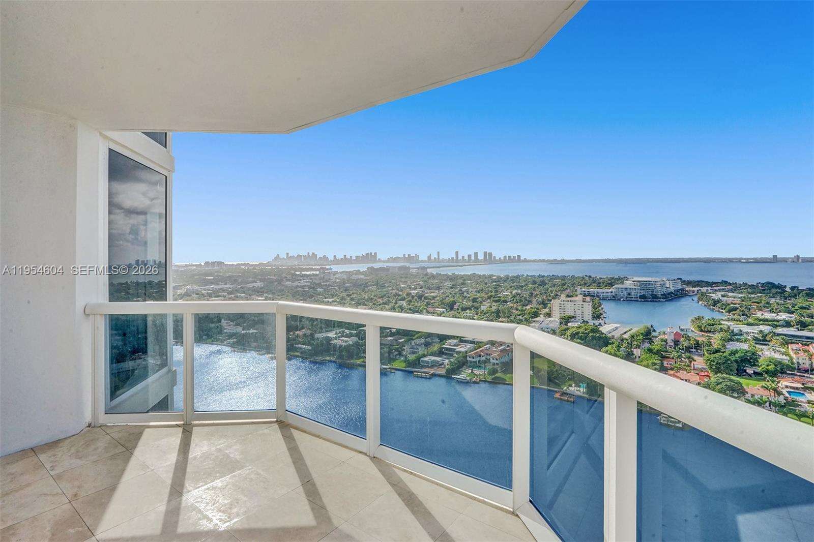 Green Diamond at 4775 Collins Ave, Miami Beach, FL 33140 - For Rent photo 9