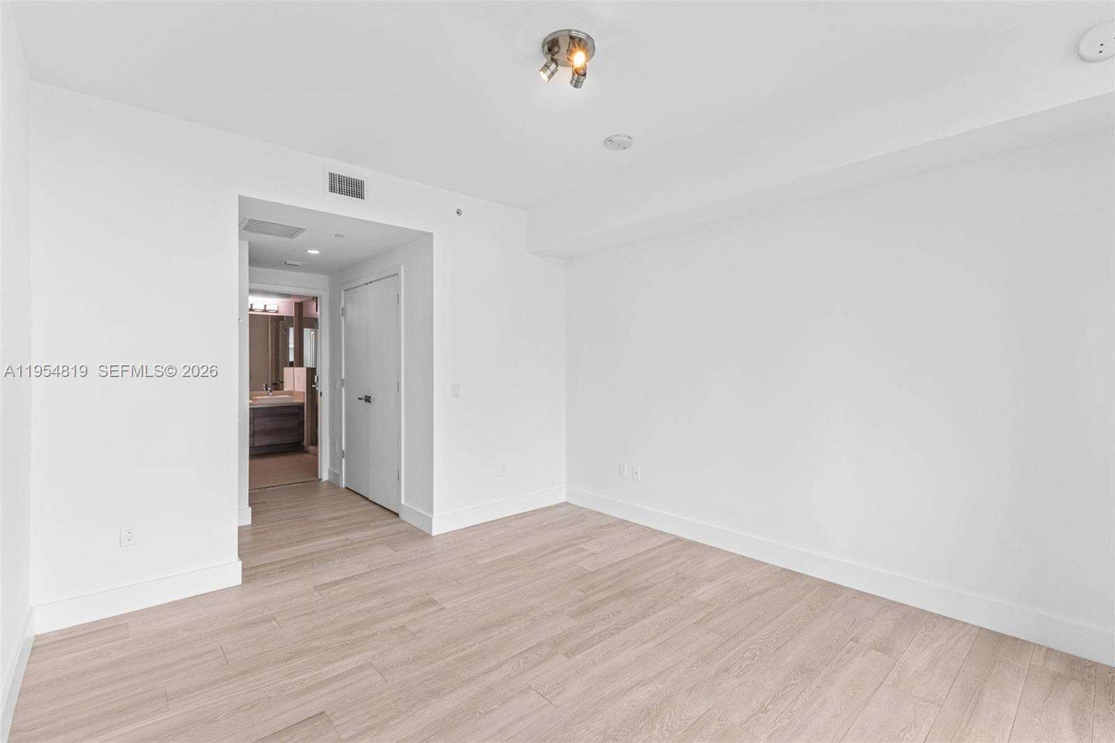 The Bond On Brickell at 1080 Brickell Ave, Miami, FL 33131 - For Rent photo 13
