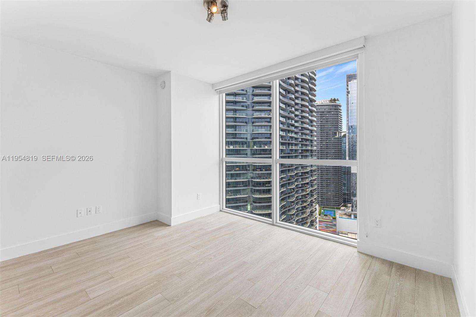 The Bond On Brickell at 1080 Brickell Ave, Miami, FL 33131 - For Rent photo 8
