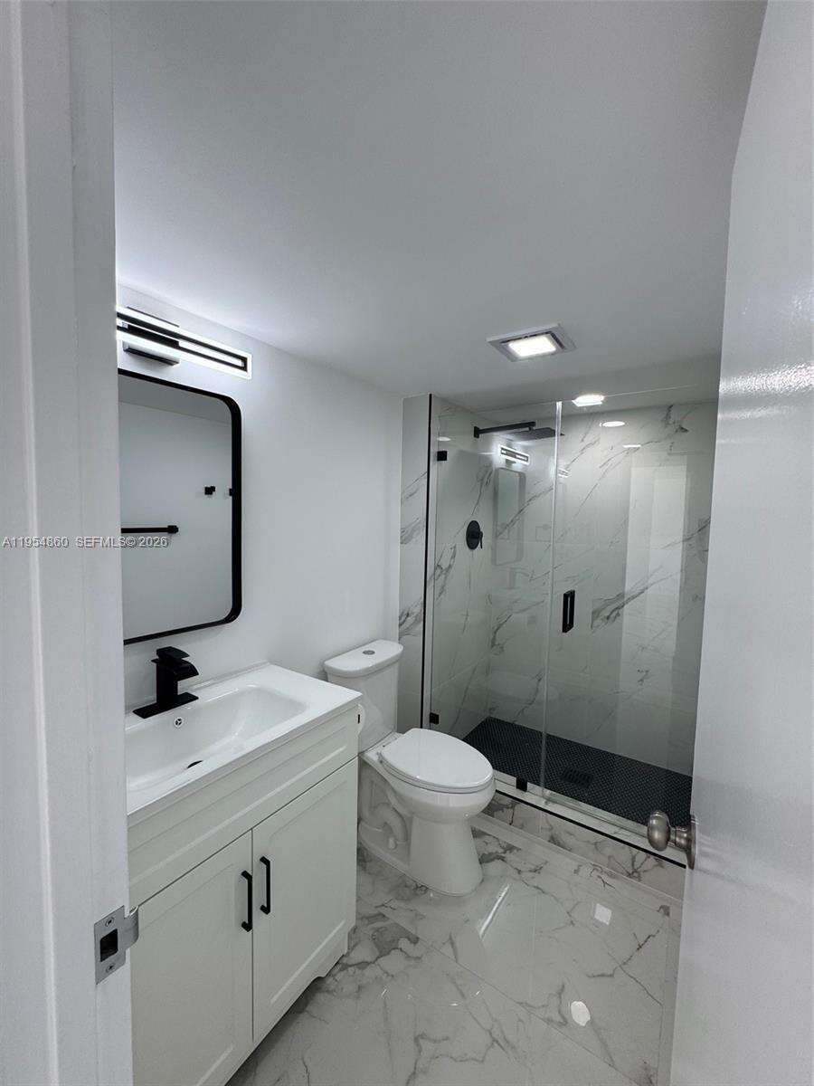 El Dorado at 3675 Country Club Dr, Aventura, FL 33180 - For Rent photo 21